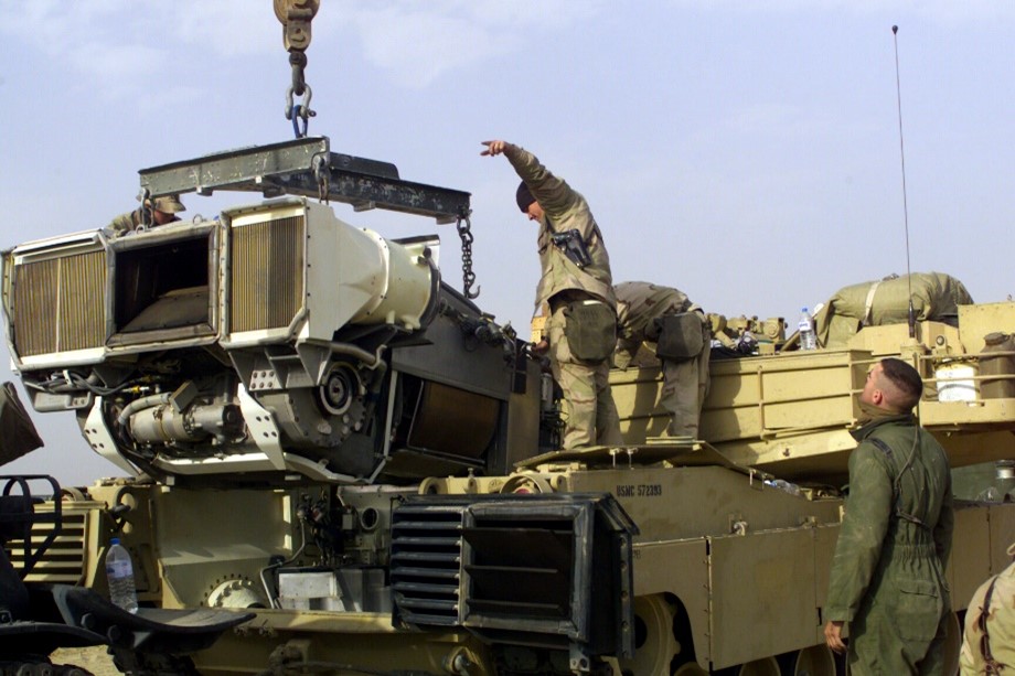 Reinstalling an AGT-1500 into an Abrams in Camp Coyote, Kuwait.
